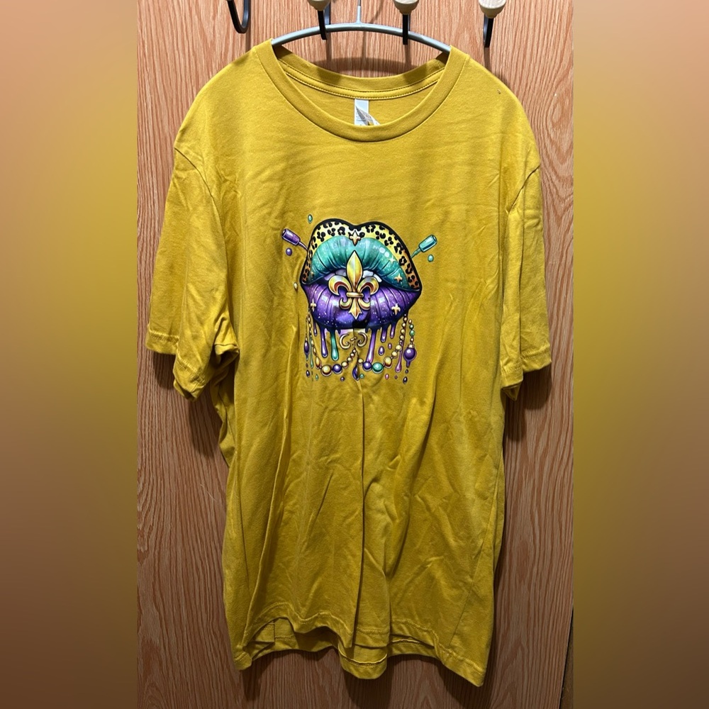 Graphic Yellow T-Shirt with Colorful Lips Design